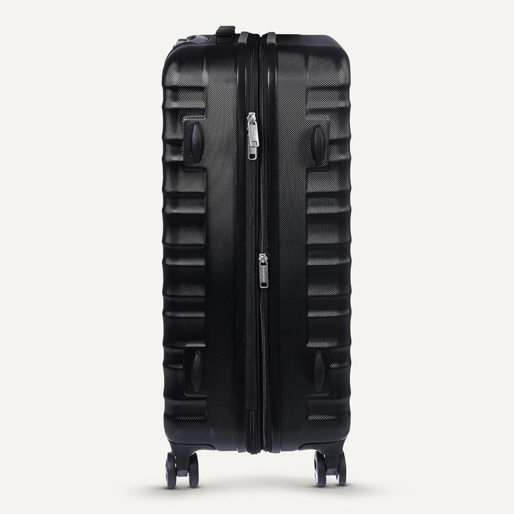 Amazon Basics Hardside Spinner Luggage Black